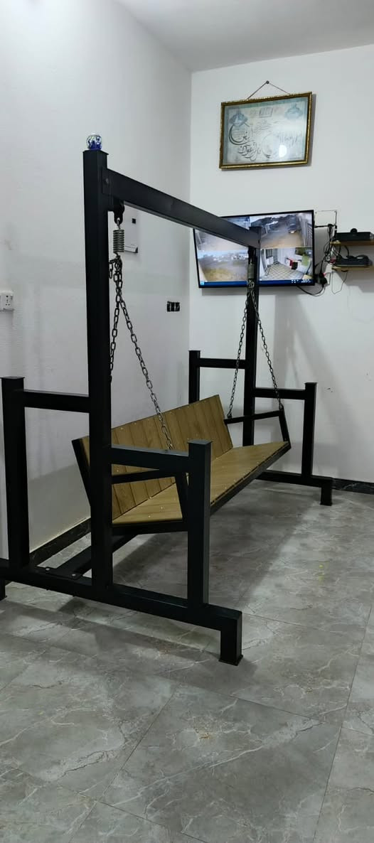 السلام عليكم مرجوحة شغل ايدي شغل درجة اولى استخدام قليل  الي يحب يستفسر يراسل خاص ***********
***********واتساب
