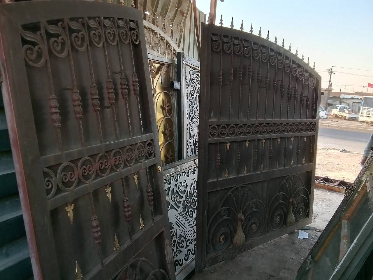 باب سلايت للبيع مكاني بغداد عرض 3 وارتفاع 2 للستفسار ***********
