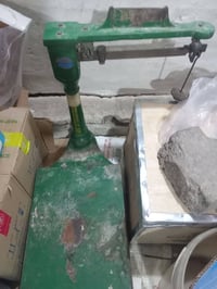 للبيع ميزان عياراته كامله  مكاني بغداد الاعضميه 07703666789