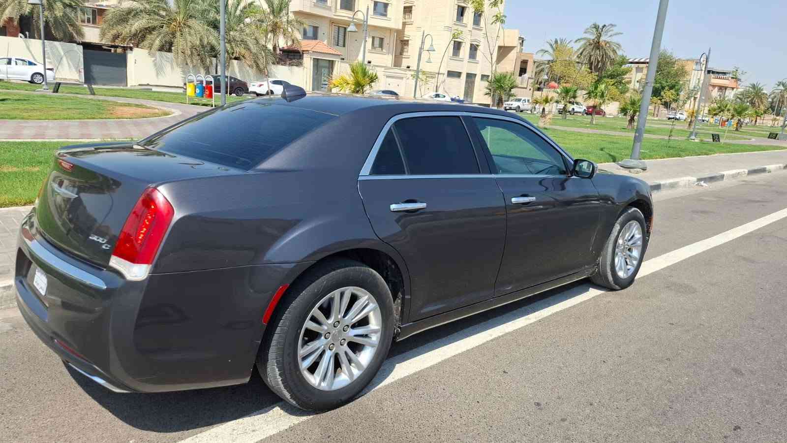 🚘 للبيع كرايسلر 300 موديل 2016 – فئة C
🔹 المكينة: 3.6
🔹 دخول جديد – كتاب ضباط
🔹 مكفولة من الضربة والصبغ حتى الدعاميات
🔹 فقط طخة بالجاملغ اليمين مبينة بالصورة ومصلحة بارد.
صور امريكا مرفقه

✨ فول مواصفات:
• بردة خلفية بلاد
• كشن ميموري
• كشنات تبريد
• بانوراما
• نظام صوت Alpine
• ويل مكسيكي حجم 18 أصلي
• تخم تاير جديد

🔧 المكينة والكير بلاد:
تبريد ثلج.

📄 التحويل بأسمك مباشرة

💰 السعر: ٢٢٠ ورقة

📍 الموقع: البصرة – الهارثة

📞 للاستفسار: ***********
