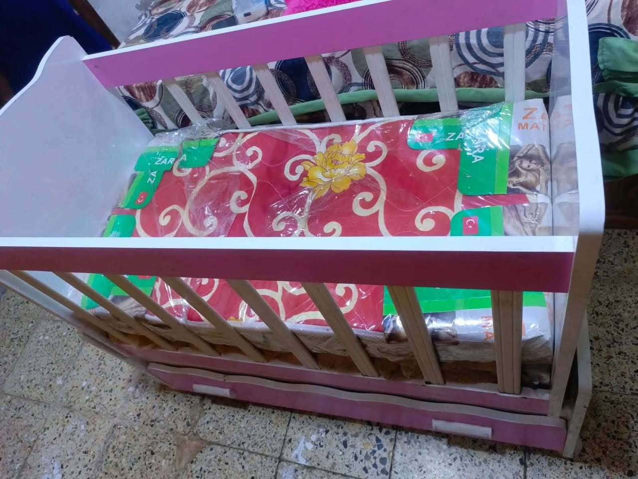جربايه مال أطفال البيع ١٢٥ وبيهه مجال رقم الموبايل *********** ودوشكهه وياهه
