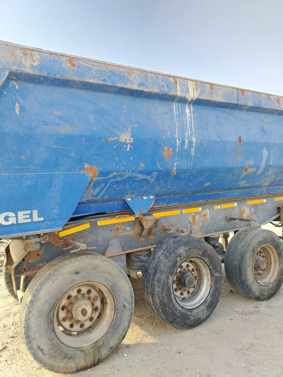 عربانة اوربيه • قلاب • نظيف