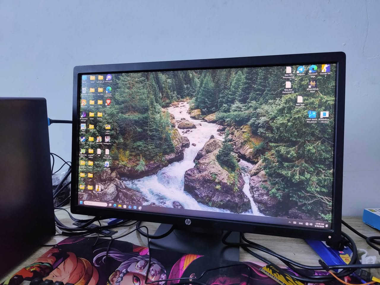 شكد يجيب
شاشه dell 
مواصفات :
رزلوشن 4k
معدل التحديث 60 هرتز 
اذا تنزله لل2k تكدر تكسر سرعته لل75
حجم 24
