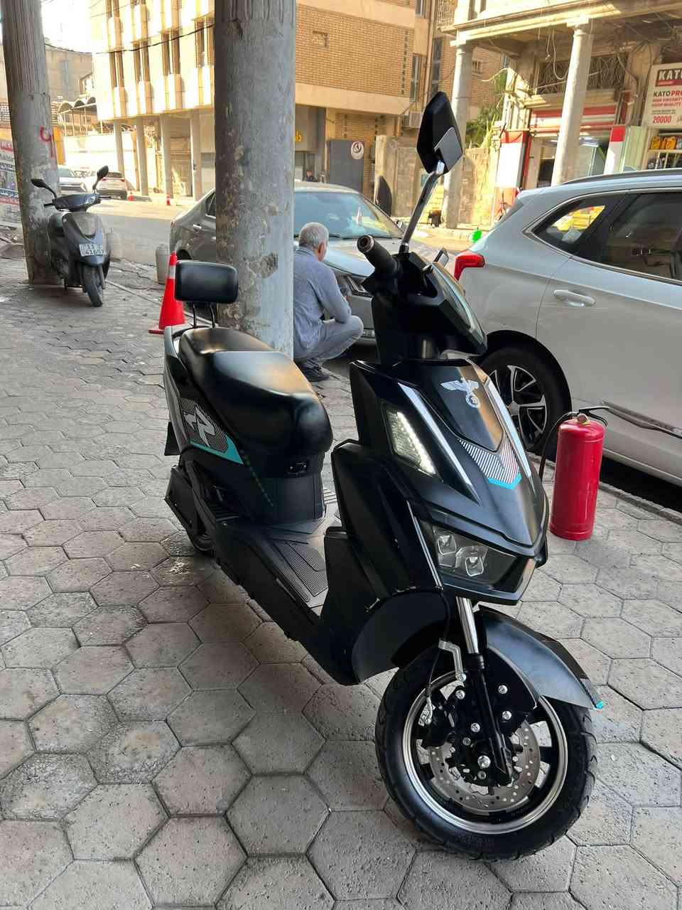 سلام عليكم
لبيع دراجه شحن نوع سكنس موديل 2024 كله شغاله مابيه اي نقص 

سرعتها 85 كم مع الوزن ✅
ملف 2000 W حقيقي ✅
تجي 6 بطاريات جدد 12V و32A ✅
شاحنه جديده ✅
تايرات جدد حجم 12 ✅

دراجه جهازه وفول للأخير تشغيل عن بعد بصمتين تايرات جدد امامي وخلفي وكلشي بيه شغال بيه USB مال شحن 
نمر 1.2.3.او بك R شرط الدراجه مابيه اي قطعه مصلحه بعده بلاديه سعره 850.000 وبيه مجال مكاني بغداد حي القاهرة 
*********** عبدالله
