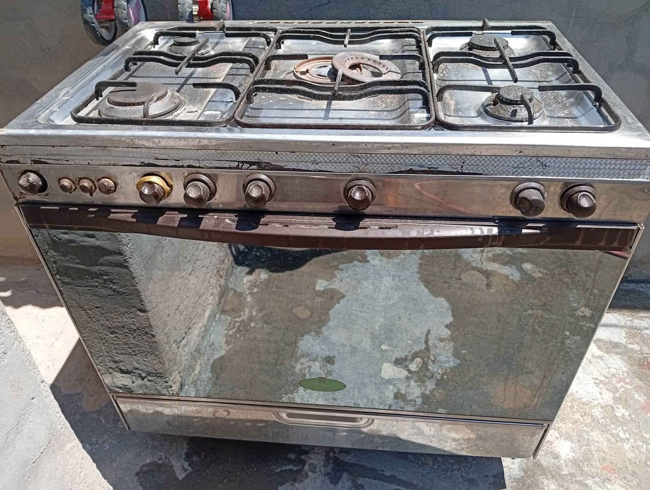 السلام عليكم طباخ اكرازة البيع شغال وعلفحص للبيع السعر 150 وبيه مجال العنوان بابل محاويل حي ابو سديرة مقابيل القاعه الرياضيه ***********
