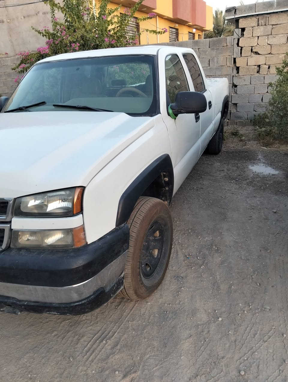 للبيع سلفادور مزاد بغداد 2006 السعر 33 مكانك كربلاء ***********
