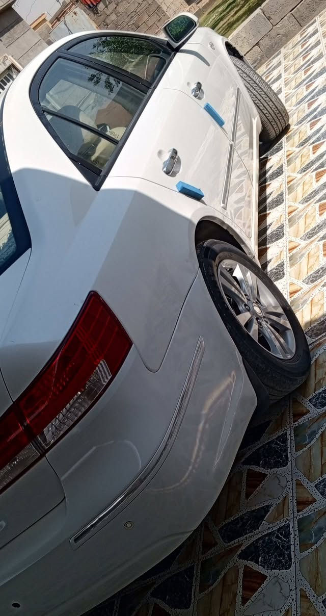 سلام عليكم
سوناتا 2009
محرك 2400خليجي
الون ابيض 
تبريد فول
سعر 123ورقه وبيها مجال
@الجميع 
الرقم: ***********
