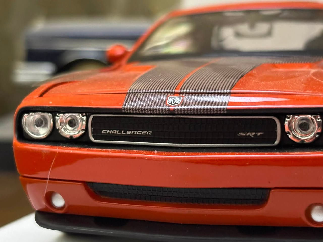 2008 Dodge Challenger SRT
 
.
.
.

أنتجت هذه القطعة بواسطة شركة Maisto 

حجم 1:24

السعر 20 الف 

تواصل على الرقم ***********
