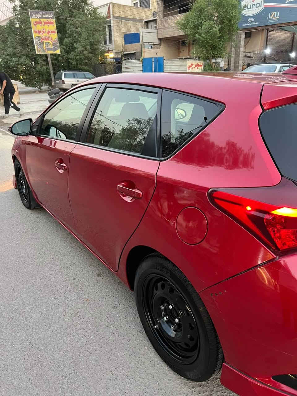 السلام عليكم
🚘 للبيع كورولا هاتشباك iM موديل 2017

🔹 الموديل: 2017
🔹 الفئة: Corolla iM Hatchback
🔹 المحرك: 1.8L
🔹 الكير: أوتوماتيك
🔹 اللون: أحمر 🔴
🔹 الممشى: 204 ألف كم
🔹 الوارد: أمريكي 🇺🇸
🔹 الحادث:(موجود بالصور)

✨ مواصفات السيارة:
شاشة، كاميرا خلفية، تحكم ستيرن، مثبت سرعة، بلوتوث، USB، مري شفط، وغيرها من مواصفات الـ iM.

💰 السعر: 102 ورقة

📍 الموقع: بغداد شهداء البياع

📞الرقم ***********
