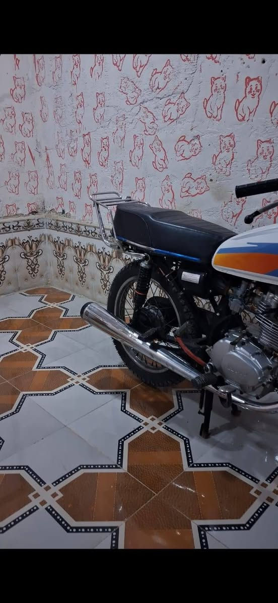 سلام عليكم دراجه نامه البيع السعر 600 وبيها مجال الطيبين
دراجه كلها جيس محرك ما مفتوح صبانه ما مخلي علي هاي كدامك المو شراي لا يتعبني الرقم  *********** هاذ وتحيااتي الجميع مكاني ابو الخصيب
