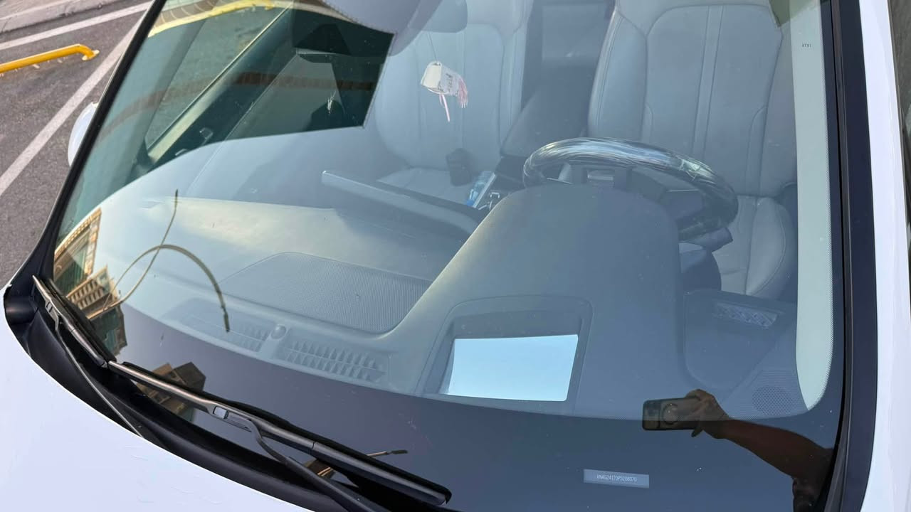 السلام عليكم 
Kia K5  2023
خليجي وكاله NIM
مواصفات Vip 
-كشنات جلد لون ابيض+تحكم كهربائي
گيج الاكتروني + سقف بنوراما
داتا شو لعرض المعلومات امام السائق
كشنات خزن -كشن حار /بارد 
5 كامرات 360درجه 
فتح كامره مع الاشاره الجانبيه 
5 وضعيات قياده 
تشغيل عن بعد 
شاشه كبيره تدعم كار بلي /اندرويد اوتو 
حساسات اماميه -خلفيه 
السياره اعلئ فئه وبعد بيه هواي مواصفات 
ماشيه :64 الف كيلو متر 
السياره جاهزه ومابيه اي مصرف 
رقم اربيل تحويل بشرط 
ملاحضه / السياره بيه شخط فقط في الجاملغ الخلفي ومصلح ع كده باقي السياره مكفوله ع وضع الشركه 
واتساب : ***********
