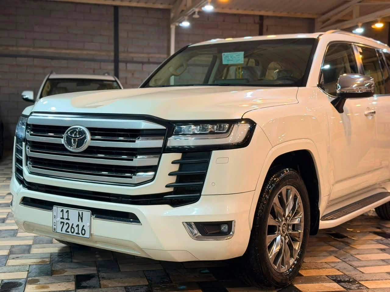 السلام عليكم
للبيع لاندكروز مديل 2022 VX خليجي ساز اصليه تون تيربو رقم بغداد بااسمي ماشيه 46 الف 
مكفوله كفاله عامه جديده بمعنى الكلمه 
مكان السيارة بالنجف الاشرف 
هذا رقمي للتواصل 
***********
***********
