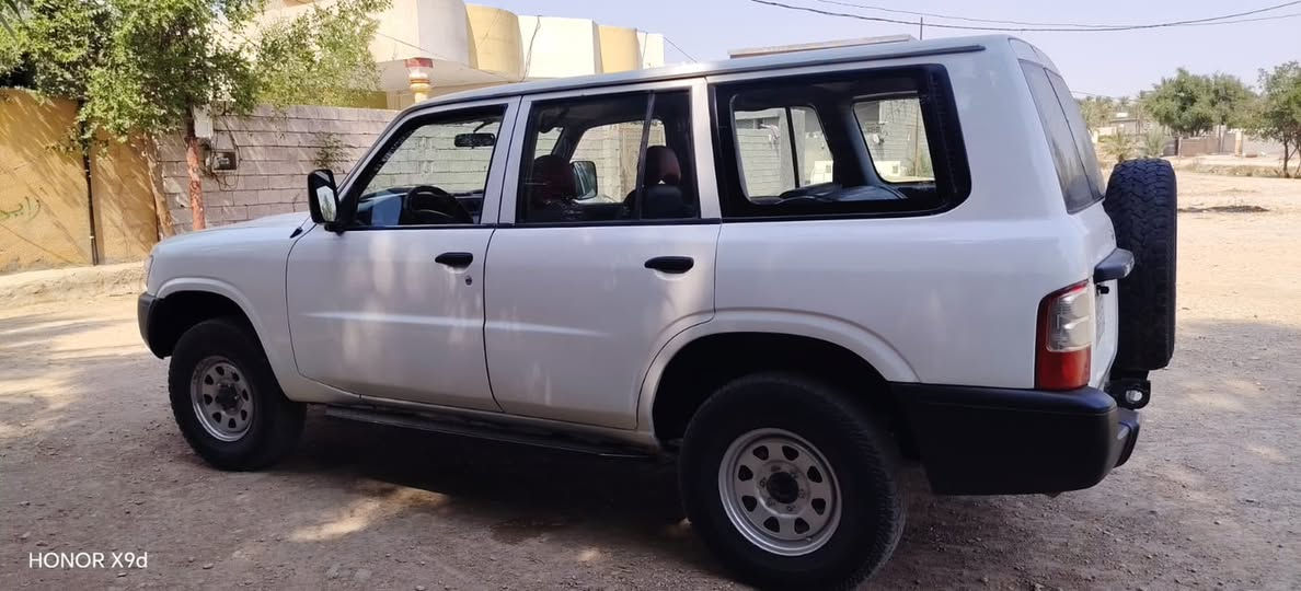 الي يريد سيارة جاهزه لبر للبيع نيسان باترول موديل2001
كير عادي كابريتر محرك 4500 
بيه منظومة غاز 120 لتر 
لوكير شغال دبل تانكي 
السياره معمره صبغ حزام بدون تبدل او ضرر فقط جماليه 
و جاهزه 
جام كهرباء تغليف الداخل بلكامل عازل صوت وحراره 
 تخم تاير  
السياره خير و بركه 
السعر 78 ورقه 
 ‭***********‬
الموقع ديالى بلدروز

نص مكتوب في الصور:
- HONOR X9d