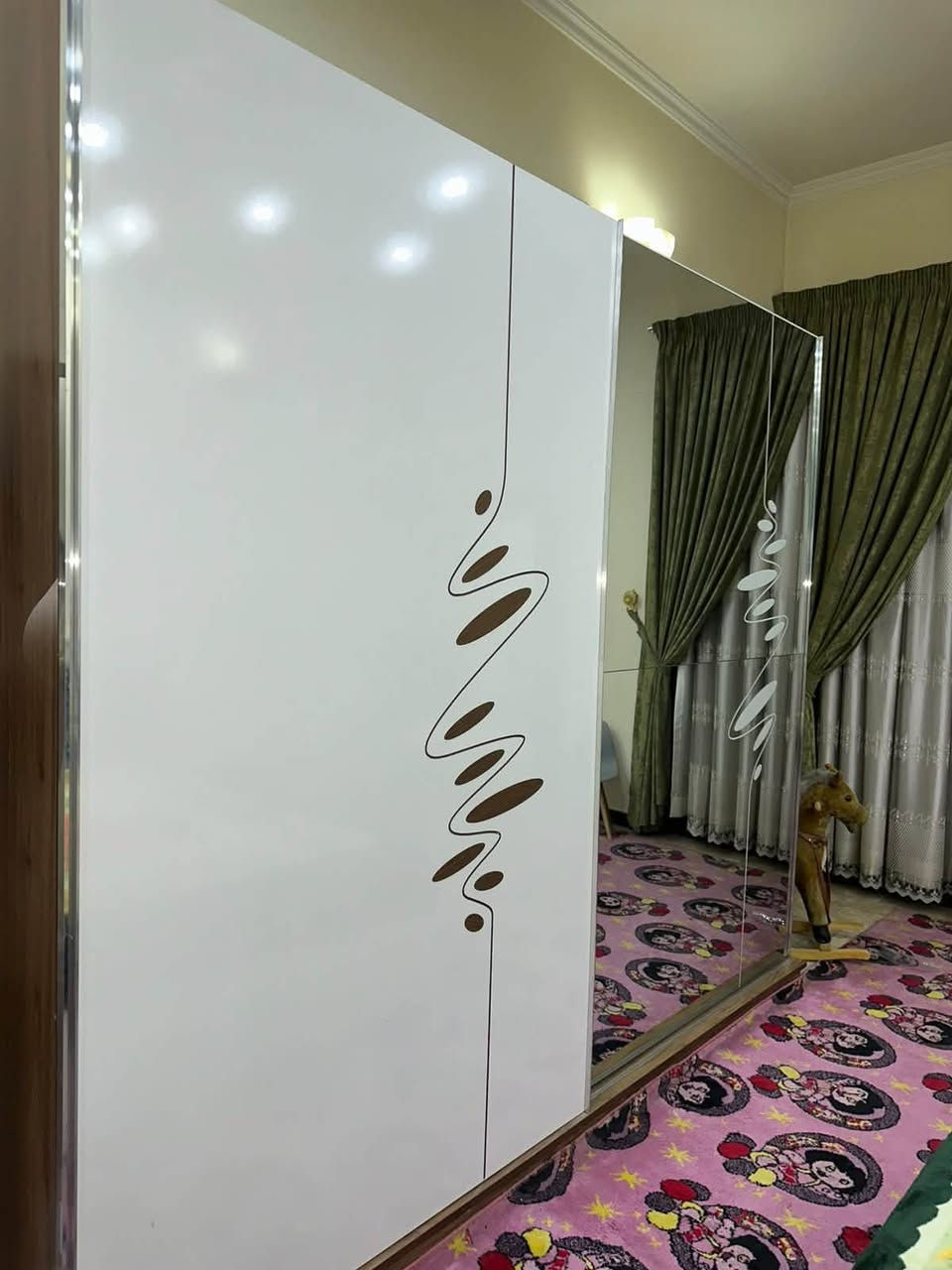 غرفه نوم نظيفه جدا استخدام قليل المكان زيونه السعر 650واتساب ***********
