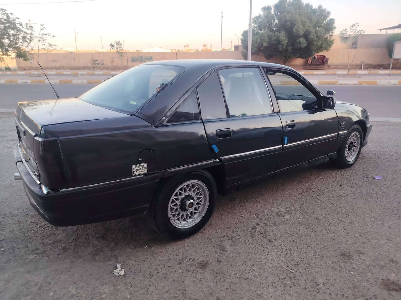يالله سلام عليكم اوبل موديل 92 صبغ جمالي محرك 2000كير عادي جام كهرباء تخم تاير ويل كب رقم نكليزي سنويه 31خويس مابيه من جوه لو قطره  صدر نضيف كهربائية  شغاله تحويل مباشر سياره فتحه صقف سياره مال جنه سعره قفل قفل 22 مكان هيت حي البكر رقم هاتف ***********
