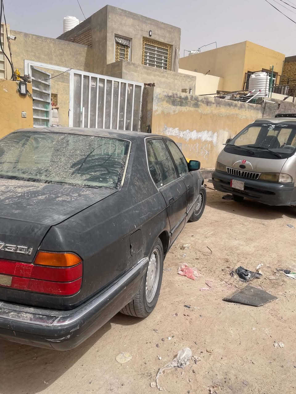 سلام عليكم بي ام 730
بيع فقط 
رقم بغداد 
سنويه ساقطه 
مطلوبه مرور 700 الف ينكطع من حساب 
مكينه 8 مسكر 
كير اوتو
سعره 28 وبيه مجال 
مكان النجف
***********
