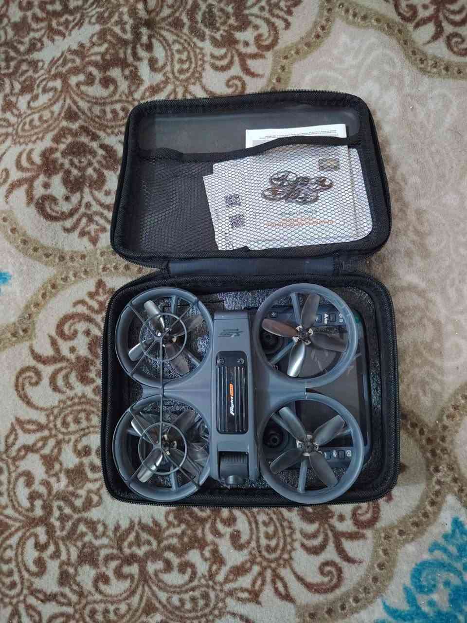 طيارة درون s156 تحكم جوستك شاشة كامره 4k المدى ٢كيلو الارتفاع ٣٠٠متر
بطارية واحدة مدة الشحن ١٢ دقيقة وياها رام ٨كيكة واير 

مكان ناصرية مركز حي الزهراء السعر ١٢٠ وبيها مجال قليل كلش 
***********
