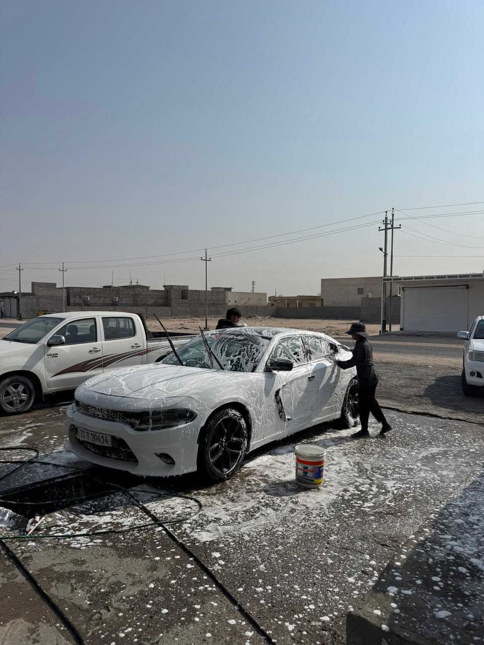 السلام عليكم 
جارجر  SXT محدث دعاميات موديل ٢٠١٩
ماشية ١٠٥ ميل
حادث بس دعاميه وبالعراق باب مبدل يعني قطعتين الباقي كله كفاله

***********
