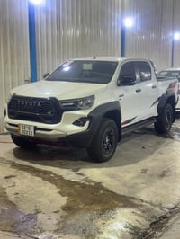 هايلوكس GR • V6 ٤٠٠٠ • ٢٨ ألف كم