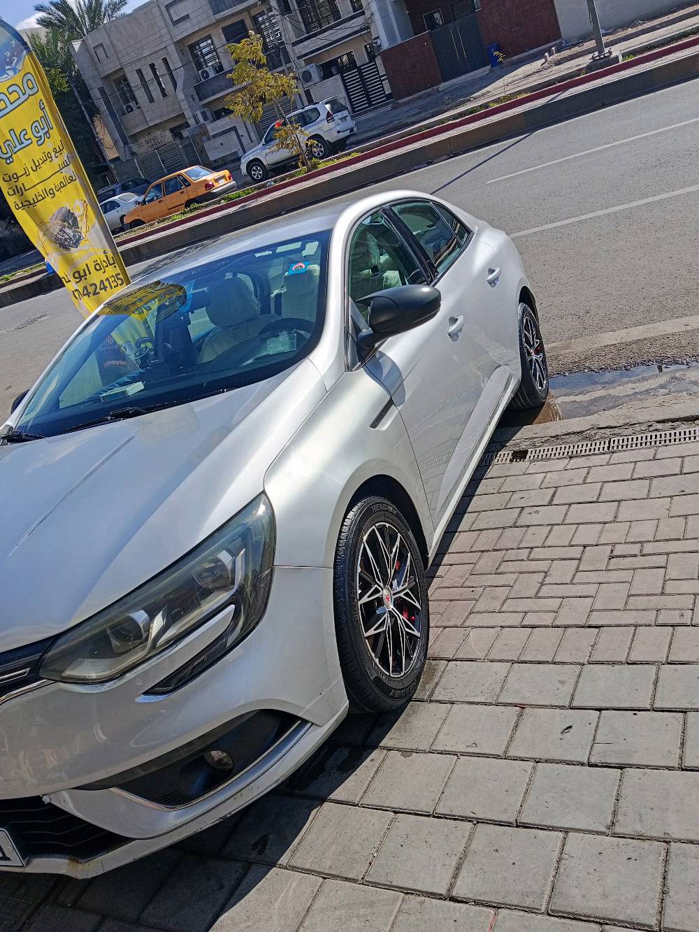 رينو ميكان موديل 2019 بغداد بأسمي ماشية 65 كير  محرك صدر تبريد كلها جيدة السعر 90 مكان السيارة بغداد حي سومر للأستفسار أكثر يمكن الأتصال ***********