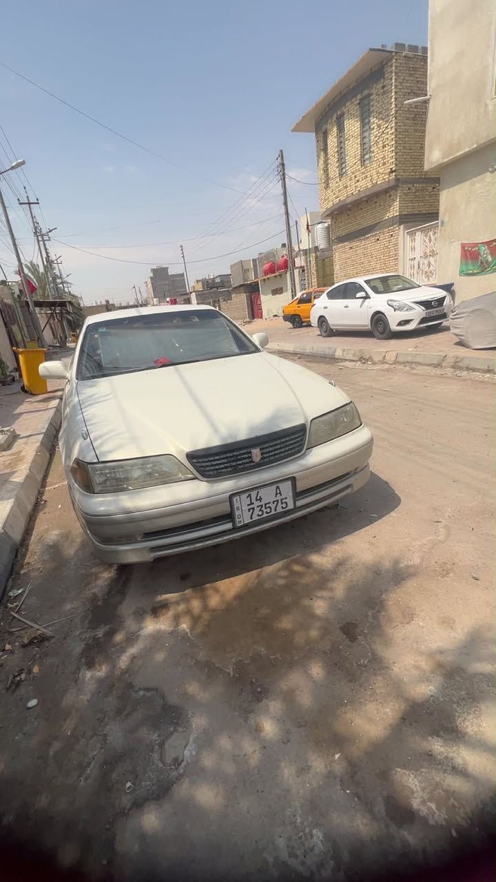 سلام عليكم مارك 2000  بسمي رقم نكليزي مكفوله من ضربه قويه  تبريد حداديه وره كدام جديده  تاننكي بنزين جديد مكينه ادامه كامله عليه من بلكات مجاول جداد نزولات سياره متعوب عليه مال جناي  سعرها 70  رقمي ***********
