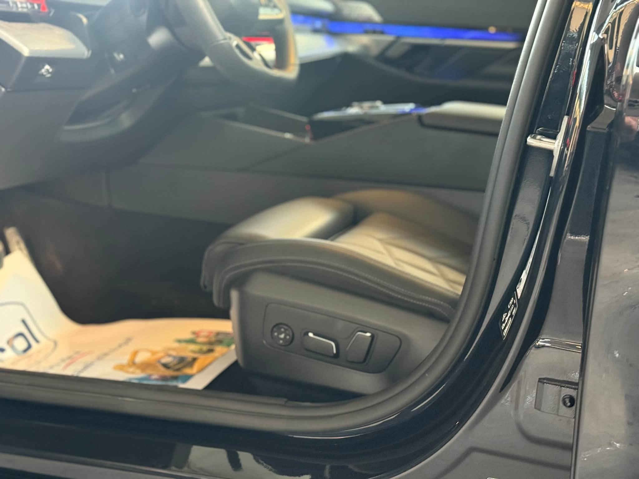 🇩🇪BMW.530i🇩🇪
2026
بانوراما 
خمس كامرات
لون نيلي 
داتا شو 
ويل عروش 
امريكية كلين تايتل 
العداد :10000m
📍بغداد معارض جكوك قرب بوابة بغداد الكاظمية 
للتواصل:***********
