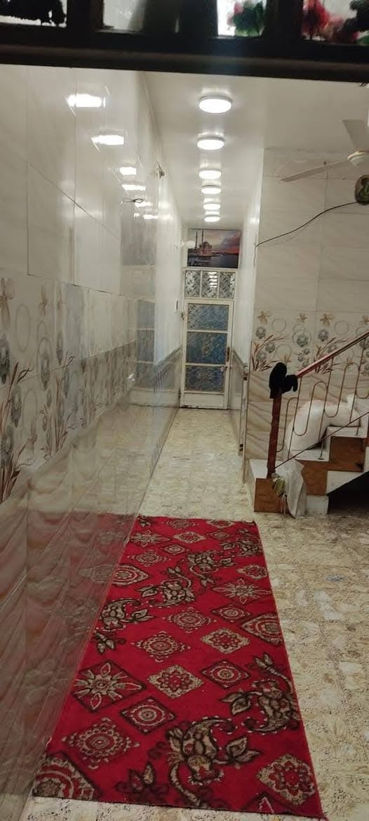 سلام عليكم بيت زراعي طابقين طابق الاول جاهز طابق الثاني هيكل رأسه شارع عشرين نهايته المساحه 100متر الخدمات مي كهرباء مجاري بعد تبليط السعر انتصل واتساب *********** @
