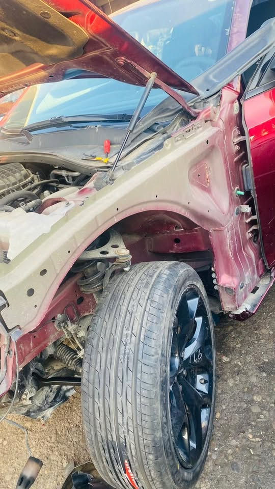 السلام عليكم كلايسلر s300
موديل ٢٠٢٣
*وارد امريكي حادث جدا خفيف طلقتين بل بنيد 
وصار بيه تبديل جاملغ اصلي بل عراق 
بدون ايرباك  بل كارتون سياره جديده 
* عداد المسافات٥٣ الف بعدهه على مشي امريكا
* ⁠وصور الحادث موجوده بل منشور
* ⁠سياره رقم اربيل تحويل مباشر  
* ⁠رادار جانبي 
* ⁠حساس امامي خلفي 
* ⁠كامرة
* ⁠مقاعد تدفئة 
* ⁠تدفئة مقود
* ⁠بانوراما
* ⁠مراقبة النقاط العمياء 
* ⁠تشغيل عن بعد 
* ⁠مصابيح زينون الامامية
* ⁠دمام بل جنطه 
السعر ٢٨٥
مكان السيارة بغداد  

‏‏ ***********
