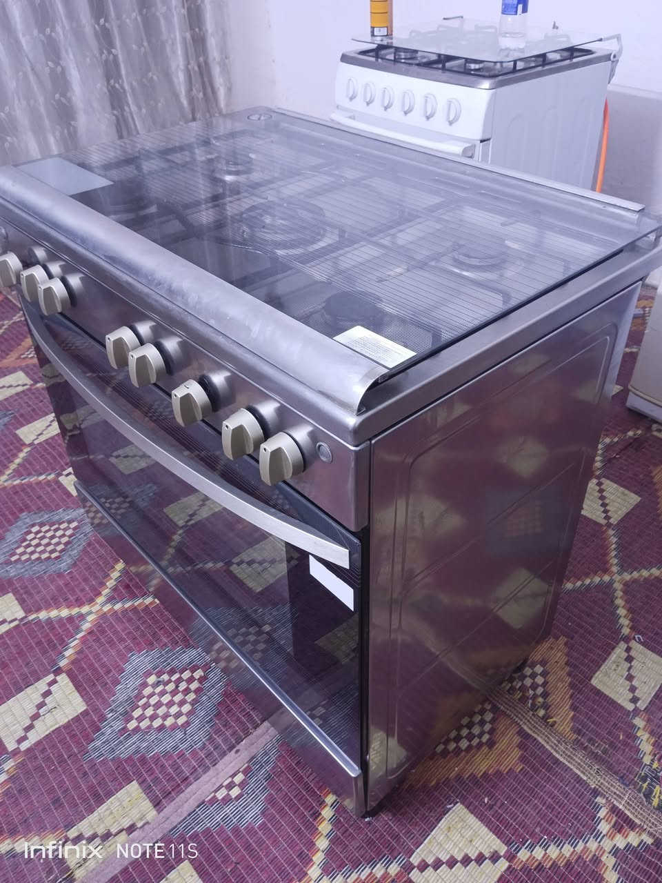 طباخ ايطالي خمس مشاعل نضيف كلش شغال علفحص سعرة 175 للاستفسار وت ساب اتصال هاتفي
***********
***********
او علخاص توصيل موجود مكاني سبع البور

نص مكتوب في الصور:
- Infinix NOTE 11S