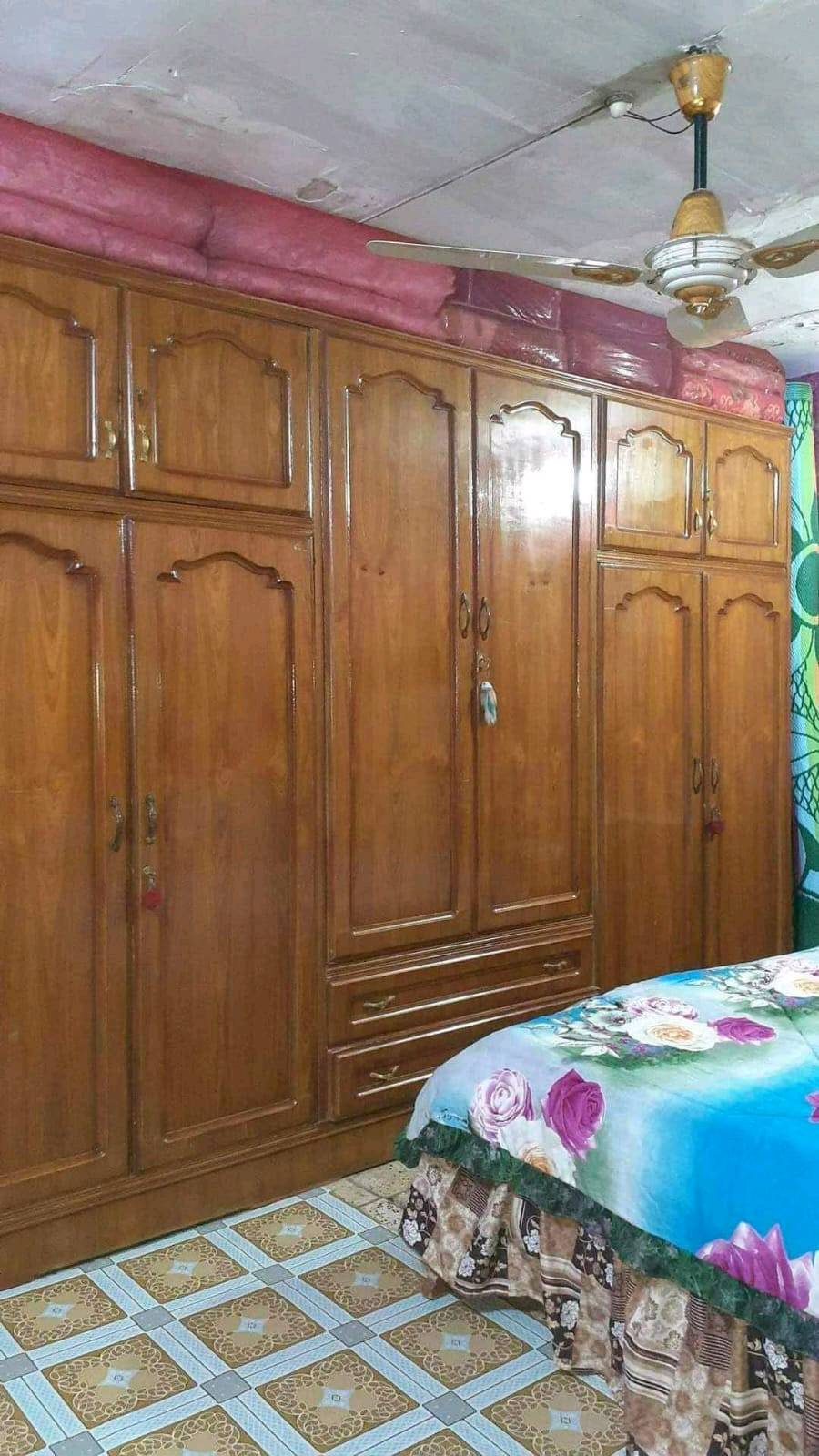 غرفت أخشاب اللبيع ساج أي ضرار ما بيهة 
السعر 500وبيهة مجال