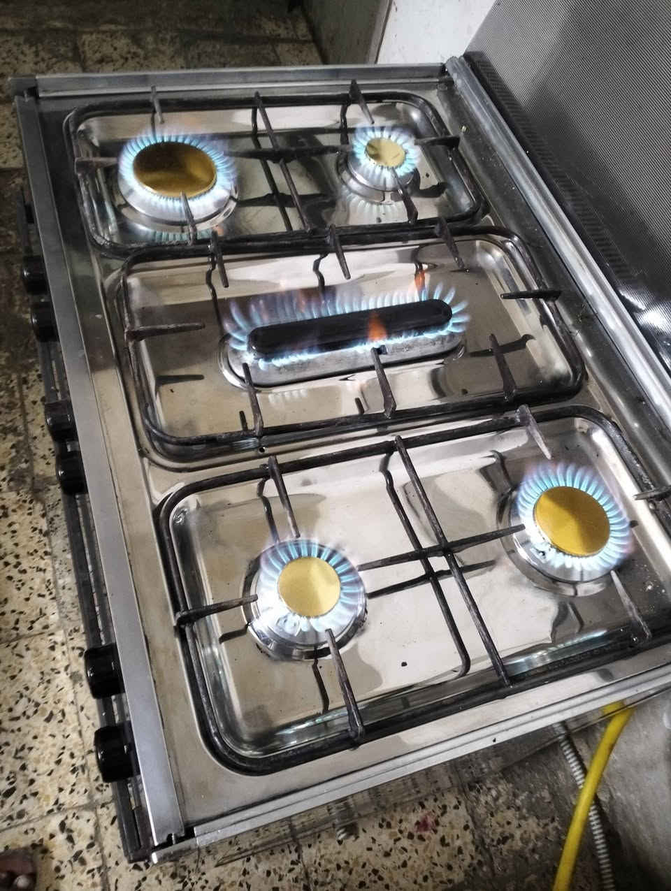 طباخ عشتار مستعمل قليل نظيف
بغداد جسرديالى القديم 
اكوتوصيل بغداد
*********** بغداد, العراق
