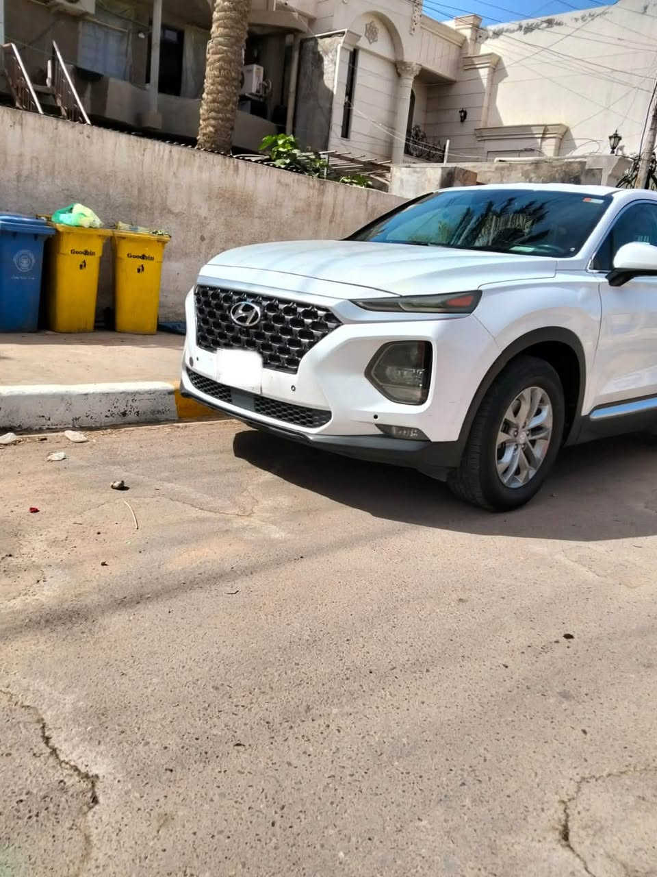 السعر: ١٧٠٠٠ دولار
السلام عليكم للبيع سنتافي 2019 وراد امريكي رقم بغداد باسمي حادث بدون ايرباك حالة السيارة جيدة استعمال شخصي محرك 2.4 Gdi لمعلومات اكثر التواصل مع الرقم ***********
