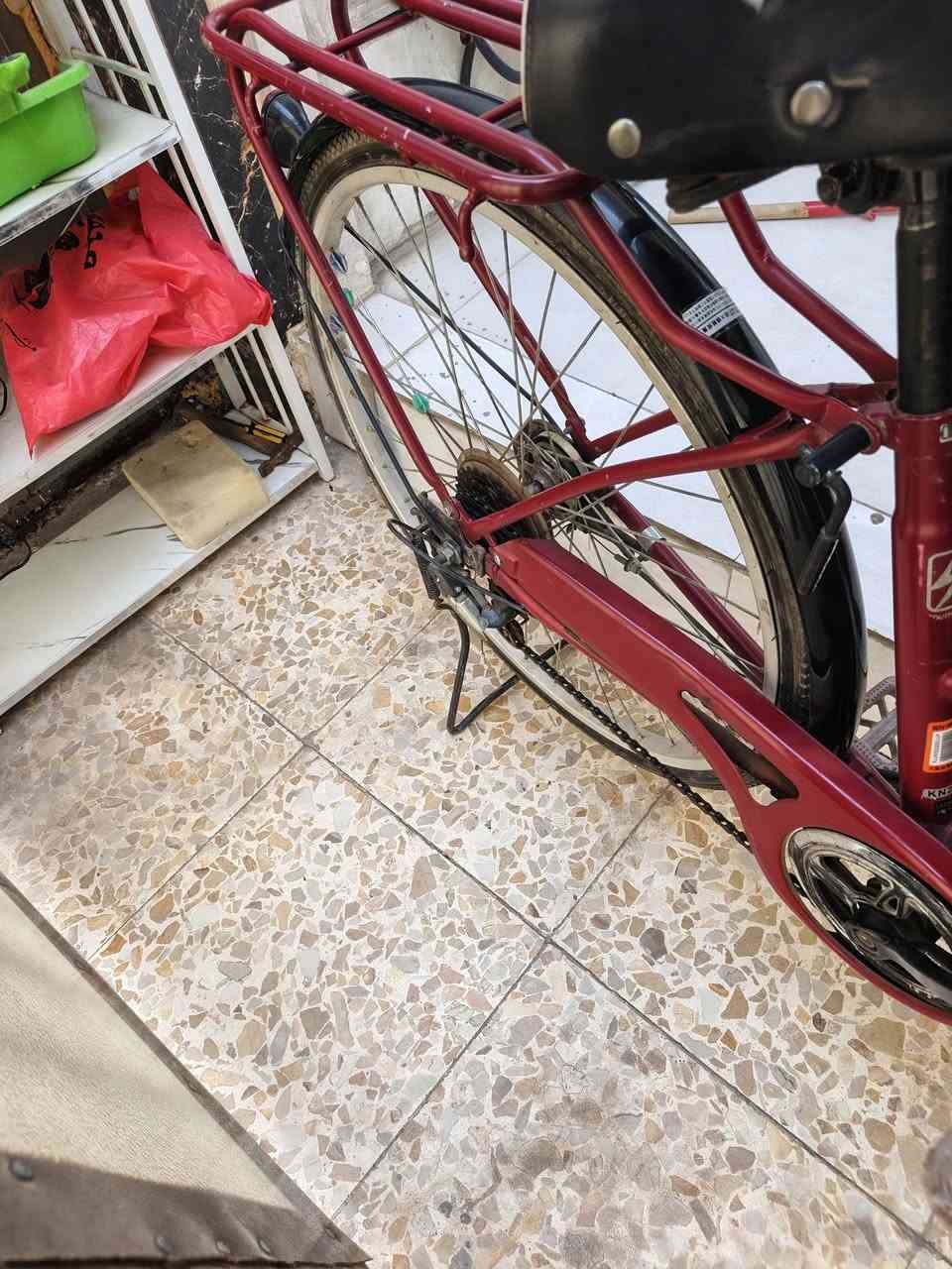 بايسكل للبيع حجم 26 بناتي جديد مثل ماموضوع بالصور للبيع المكان بغداد قرب جسر المثني السعر 95 الف 
***********
