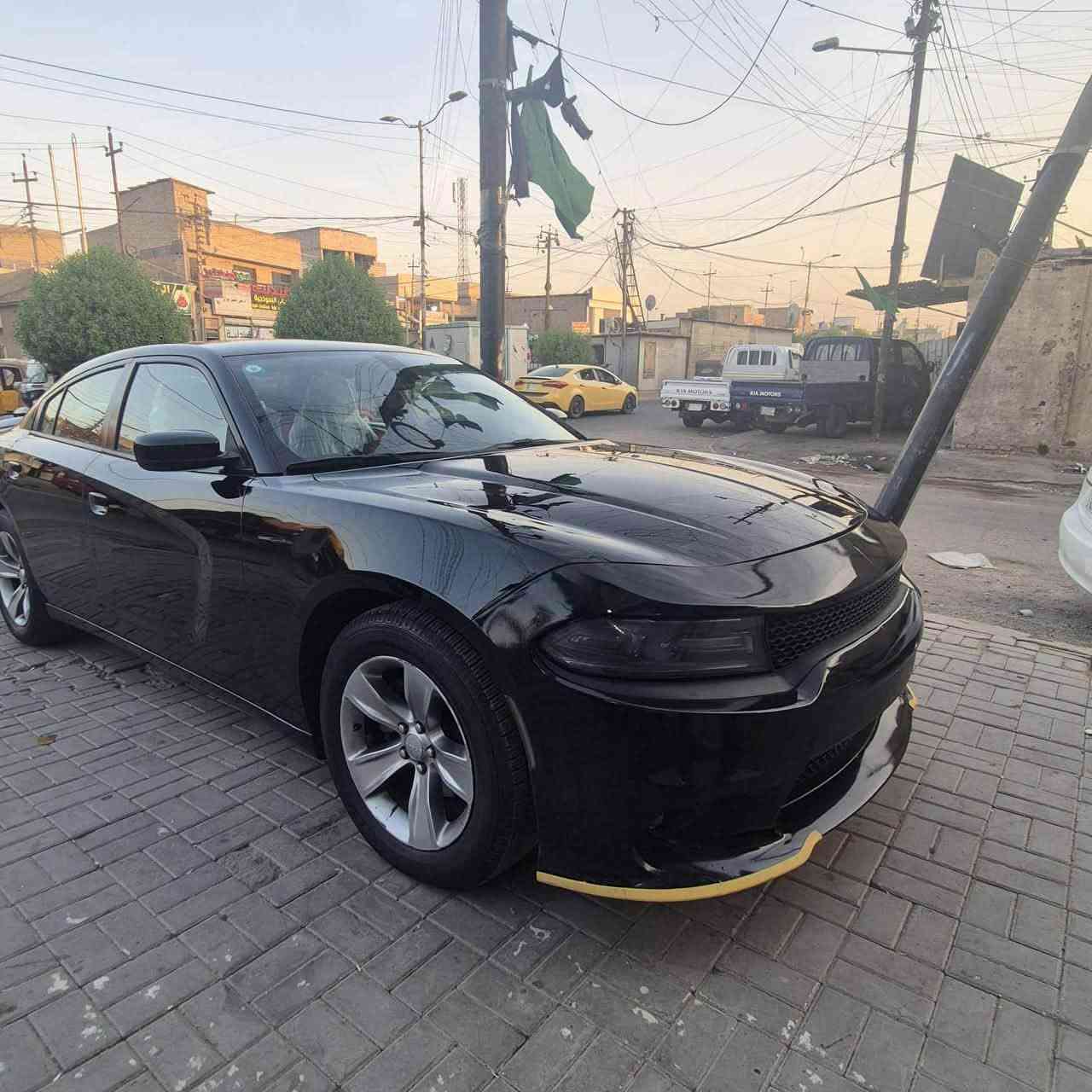 سلام عليكم جارجر sxt مديل 2017 بدون حادث بس دعاميه  اماميه وخلفيه موضح بلصوره  ما بيهه لا صبغ ولا بارد ولا تبديل بيهه حالوب سياره بلاديه اصل مكينه 3600 ماشيه 88 الف حداديه صدر جديد بسمي تحويل ثاني يوم سعر 170 وبيهه مجال العنوان بغداد البلديات رقم ***********
