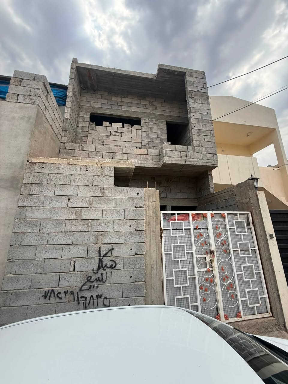 هيكل للبيع طابقين م١٠٠ زراعي مكان حي الواسطي معمل طابوك رقم الهاتف ***********

