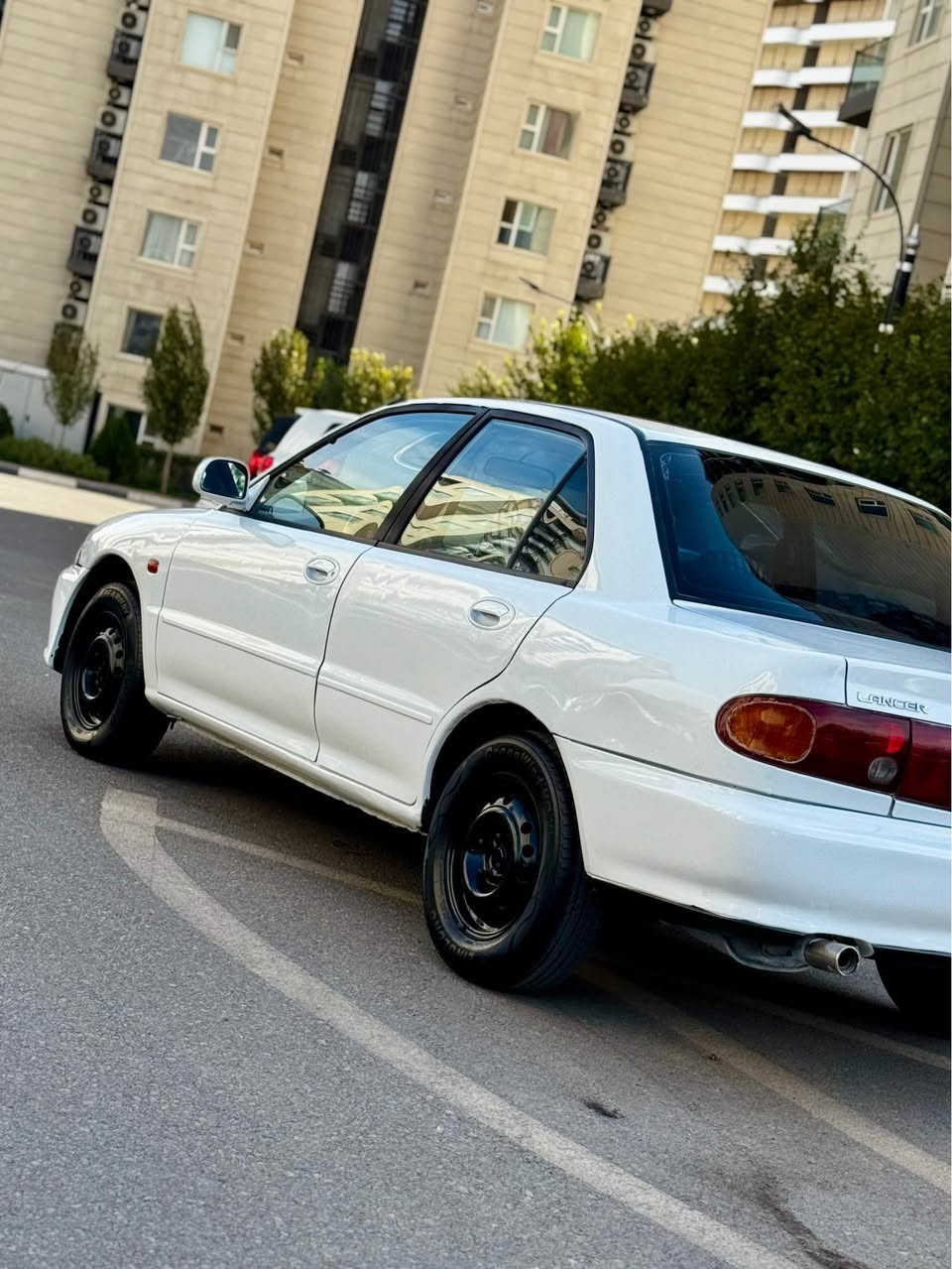 لانسر 1993 • رقم سليمانية • جير عادي