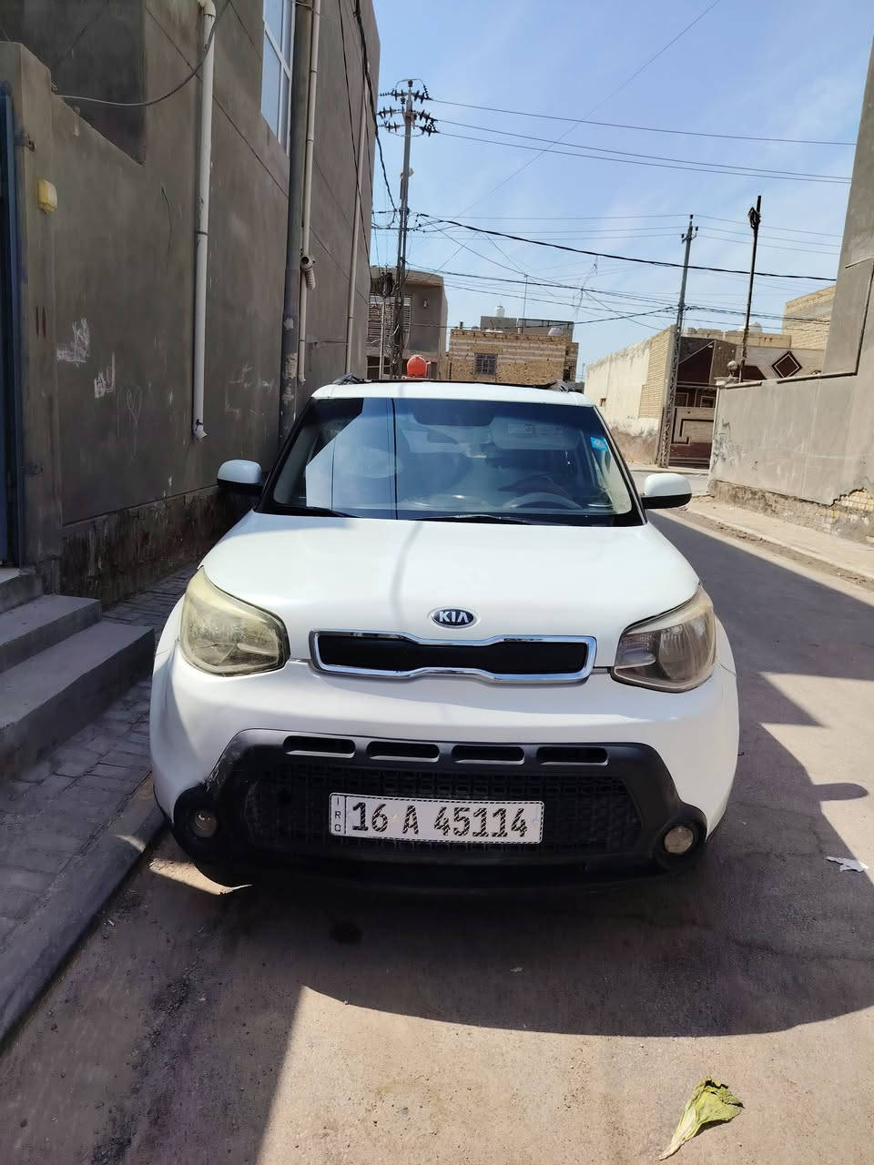 كيا سول 2015
مكينة 1600 GDI 
هزة ورقم جديد بأسمي تحويل مباشر 
ماشية 95 الف 
بيها طخات وصبغ مكانات سونار مرفق 
مكاني ديوانية السعر 84 بيها مجال بسيط
*********** بي واتسب
