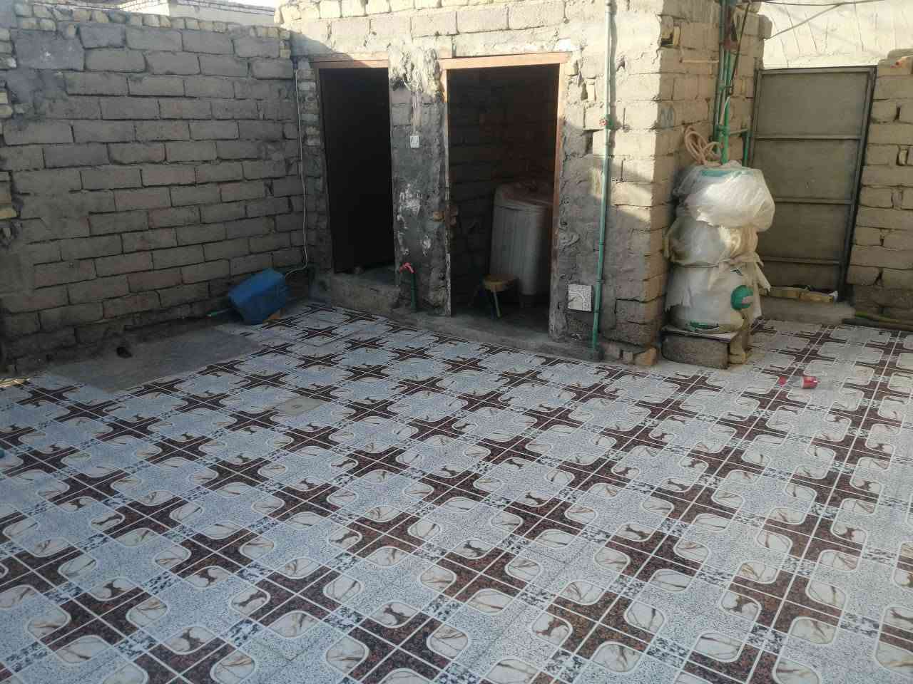 سلام عليكم بيت زراعي 150 متر بشارع البيطره بي غرفه وصاله ومطبخ وحمامات ومخزن سعره مناسب أي ستفسار اتصل على الرقم ***********
