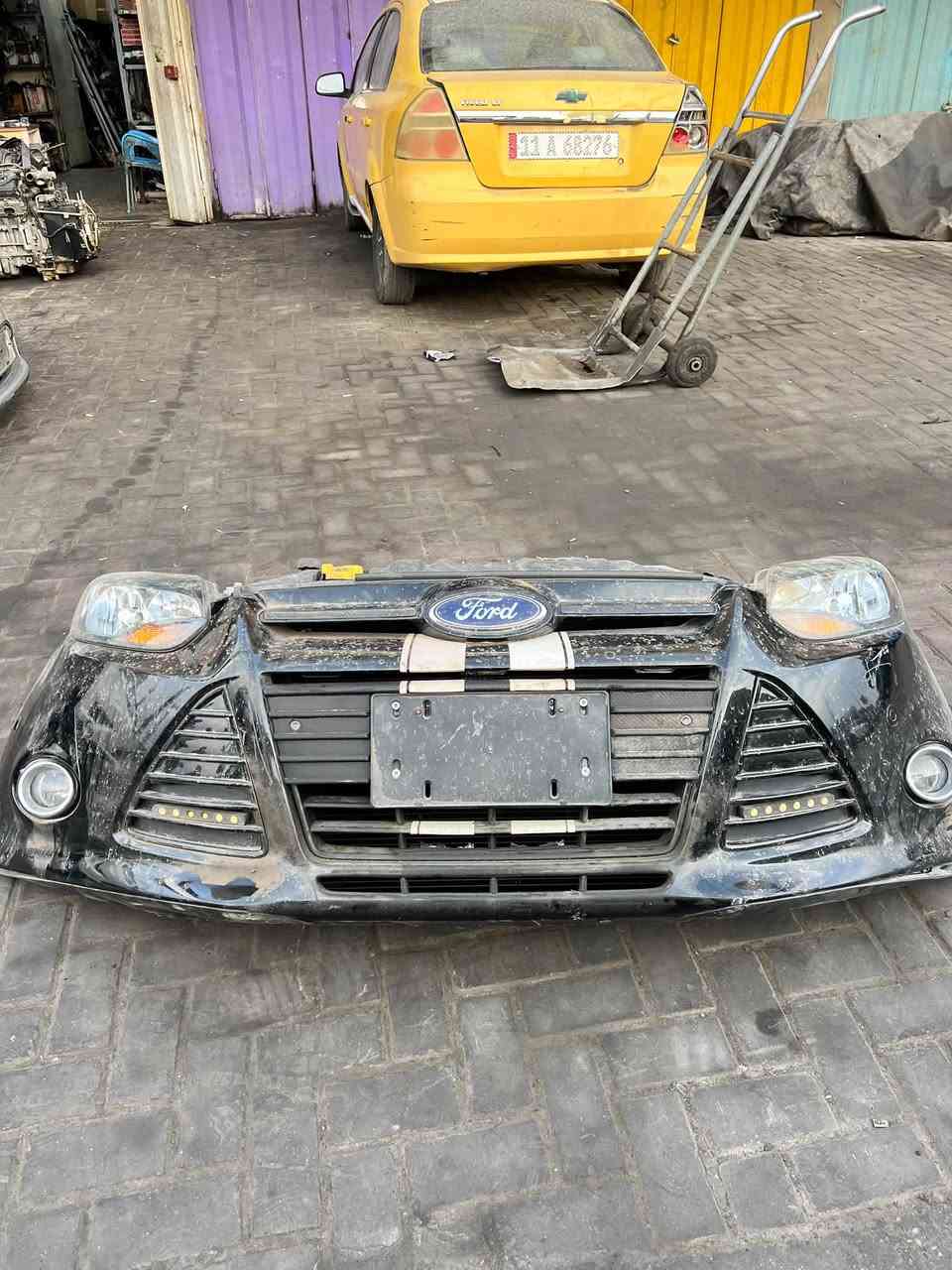قطع غيار فورد • جديد ومستعمل • الطالبية قرب الجسر