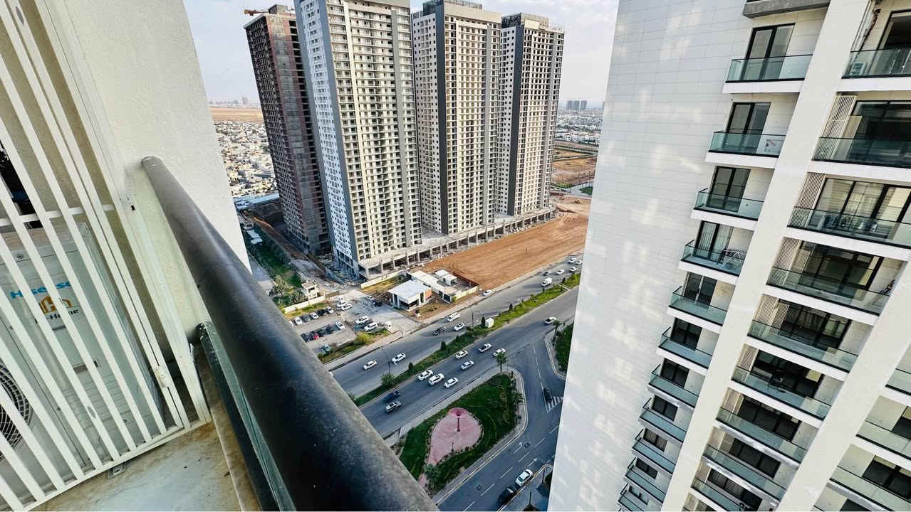 ستوديو • قيوان ميرادور • ٦٣م