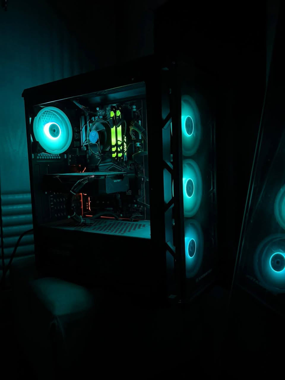 i5-10400 • GTX 1660 سوبر • 16 جيجا رام