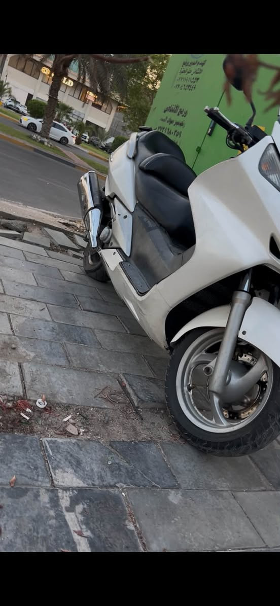 سلفر ونج ٤٠٠ مكينة خير من الله يرادلهه إدامة للكلجات بيهن صوت لسعر ١٦٥٠
مكاني زيونة رقمي فقط واتساب ***********
