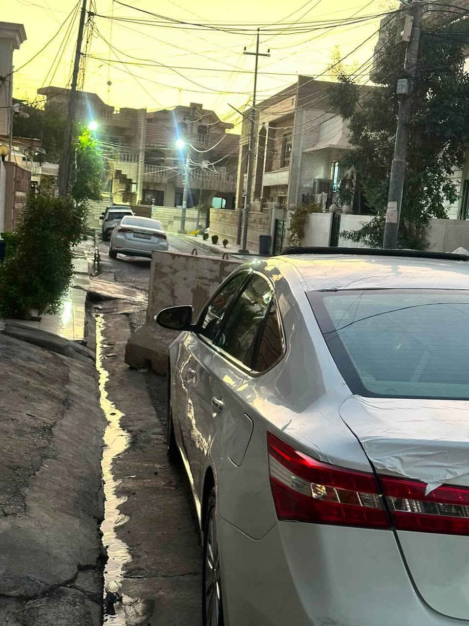 Toyota Avalon 2013 (خه ليجى)
موديل: 2013 (خه ليجى)
مواسه فات: ليمت (قهيات مواسه فات)
تايبه تمه ندييه كان:
• سلايد
• كوشنى جلّد
• كوشنى سارد وكه رم

• ناوزه رد
• حاسهى ييّش و دوا راداري بيشه وا
دوخى سه ياره:
• صبغ عام
• كيّر و مه كينه به شهرت، هه ركيز نه كراونهته وه
• رهقهم وسهنه وى تازه
•***********
٥ نرخ:137
• شويّن:هولير أربيل, العراق
