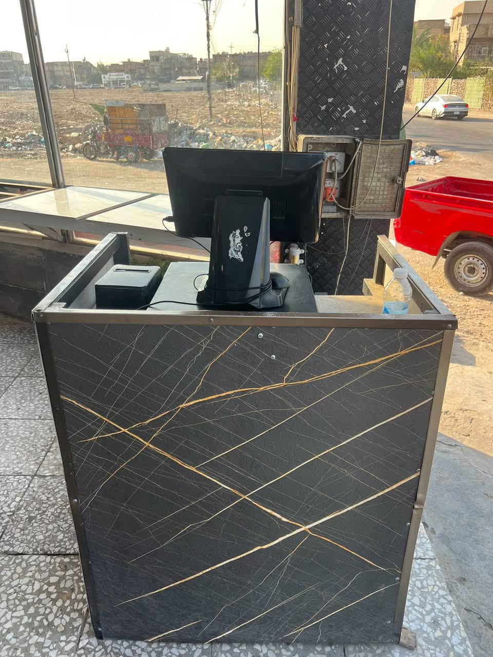 غراض مطعم للبيع مكلف بل نشر صاحب الغراض. بغداد البلديات
‭***********‬
