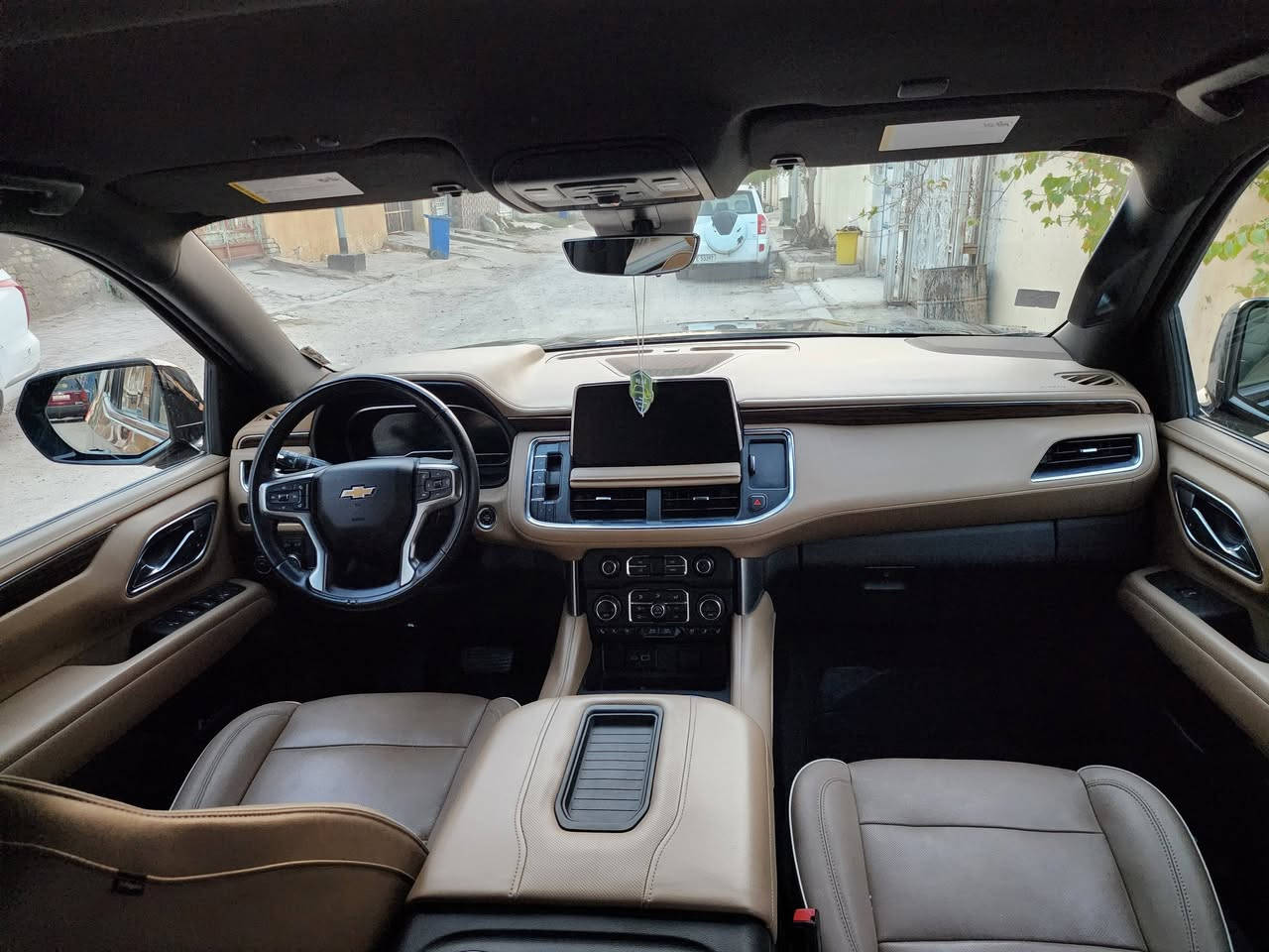 CHEVROLET TAHOE PREMIER
شوفرليت تاهو
موديل 2023   🦅 
سعر400$ وبيه مجال التفاوض
تحويل مباشر ب اسمي سنويه
شيفروليت تاهو بريمير  وارد امريكي 
‎الموديل   2023 ( امريكي )
‎اللون : اسود 
ماشييه ٤٥  الف كم حقيقي 
محرك و گير شرط مامفتوح
‎
‎ ‎اربع كامرات
‎حجم المحرك : 5300 Cc
‎عدد الاسطوانات : 8 اسطوانات ( 8 سلندر )
‎المواصفات :  
‎* المقاعد كهربائية تدفئة و تبريد
‎* مقصوره الركاب من الجلد الفاخر + خشب ملكي 
‎* شاحن وايرلس لاسلكي
‎* نظام الرؤيه : 5 كامرات رؤيه شامله ( BIRD VIEW )
‎* نظام التعليق مستقل
‎* كشنات ميموري خزن
‎* نظام الصوت BOSE سماعات عدد 10
‎* نظام سحب مقطوره تحكم كامل + كامرة لرؤية المطوره
‎* داتا شو
‎* تشغيل بعد 
‎* 5 بصمات 
‎* تحديد مسار 
‎* لد امامي 
‎*مري شفط 
‎* 4 كامرات 360 درجه 
‎* رادار 
‎* جنطه ذكيه بلقدم تنفتح وتنيل  
‎* شاشات خلفيه 
‎* جميع الكشنات كهرباء
‎* كشنات تدفئه تبريد 
‎* شاحن واير ليس
‎* جميع المقاعد يوجد مخارج يوبي اس 
‎مكان :ميسان
***********
