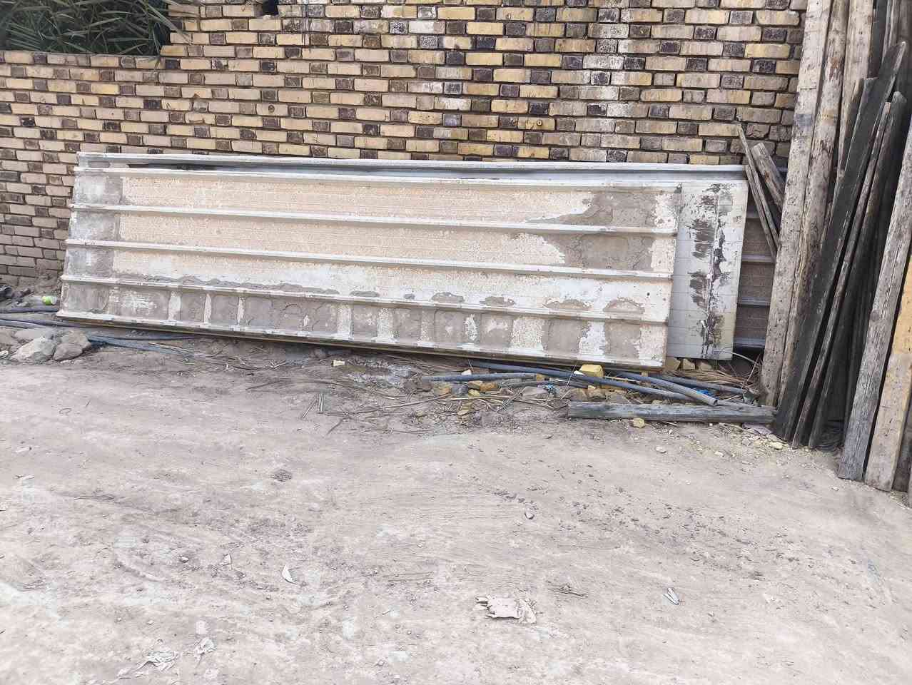 سلام عليكم سندويج للبيع نضيف ما معوج ولا مثقوب براغي 
4 طول 8 متر
2طول 4متر
1طول 5ونص متر لستفسار تصال على هاذه الرقم ***********

