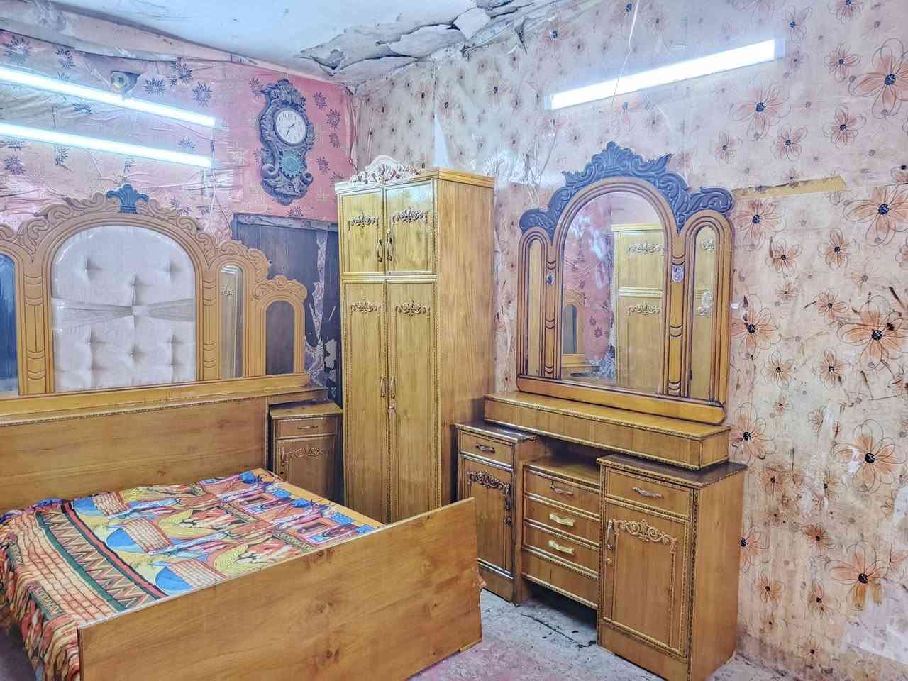 غرفه اخشاب خمس ابواب ملحق للبيع ***********السعر 650صاج الزاويه كنتوريه موديل حديث العنوان بغداد وكو توصيل متواجد وتساب
