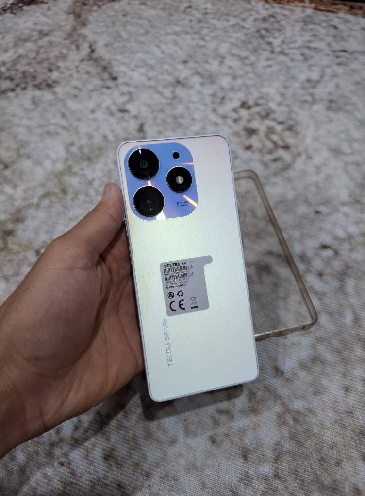جهاز للبيع تكنو سبارك 10 برو 
جهاز نضيف كلش كل عطل مابي مكفول
ذاكرته 256 عشوائيه 8+8 خطين بصمه صفح 
السعر 100 مكاني ناصريه مركز 
رقمي *********** ناصرية, ذي قار
