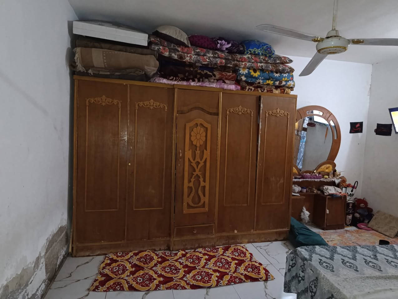 مشتملين بمساحة 229م كربلاء الإمام عون قرب المستوصف يبعد عن الشارع العام 150م عقد زراعي مفوضه للطابو كل مشتمل يحتوي على غرفه واحده مع مطبخ وحمام بناء بلوك دنك والسقف مسلح ما عدا غرفه واحده سندويج    الاتصال 
***********
***********
