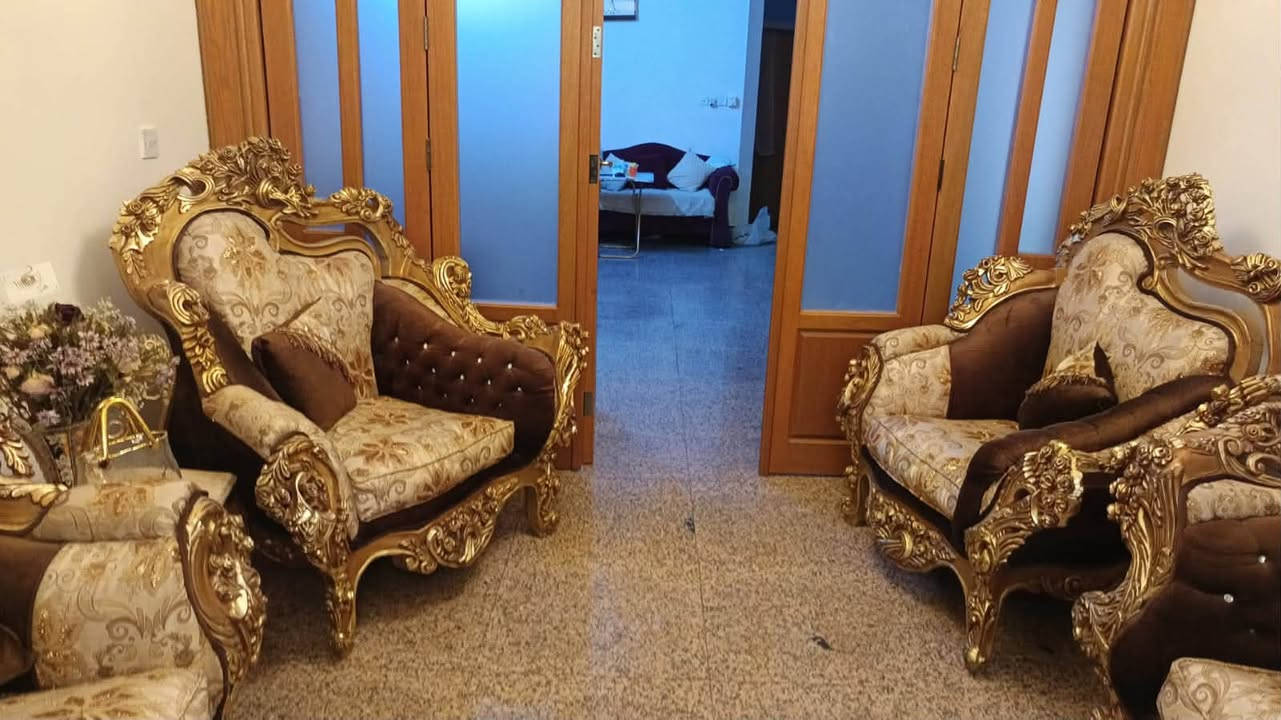 سلام عليكم هذا  تخم للبيع الي يحب يتصل بيه على هذا رقم ***********
